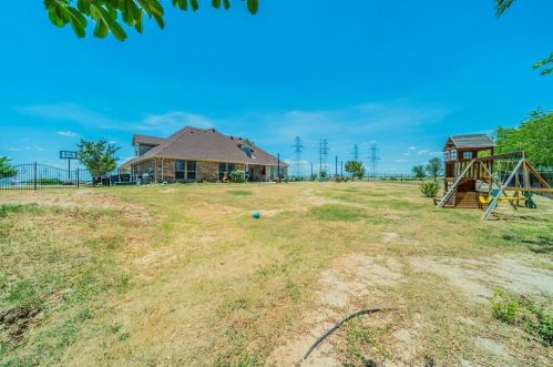 3417 Bay Breeze Ln, Fort Worth TX  76179-3846 exterior