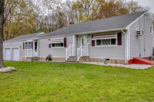 8 Matthew Rd, Hartford, CT 06108-1821