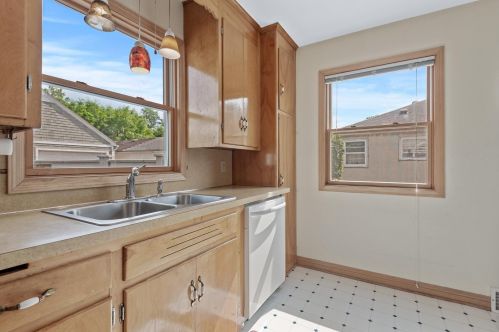 1027 Idaho Ave, Saint Paul MN  55117-3352 exterior