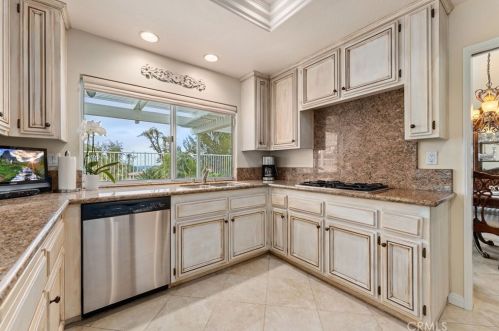 405 Laureltree Dr, Anaheim CA  92808-1648 exterior