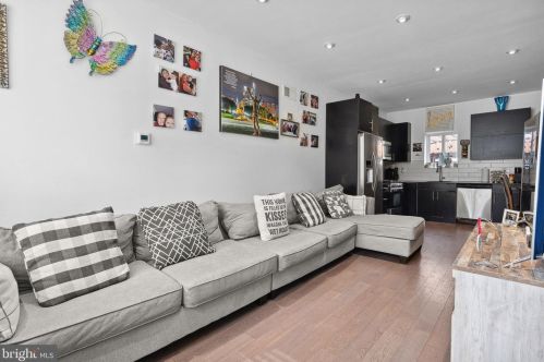 1648 4 St, Philadelphia PA 19148-1802 exterior