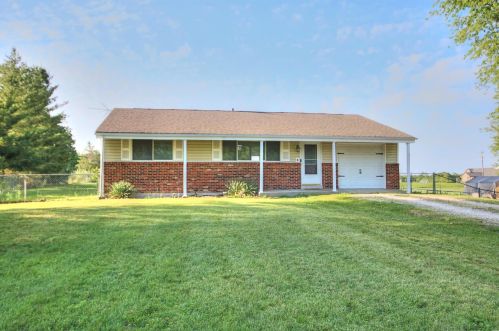 83 Pinewood Dr, Winfield, MO 63389-2305