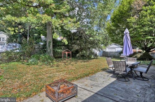 126 Cedar St, Carlisle PA  17013-2201 exterior