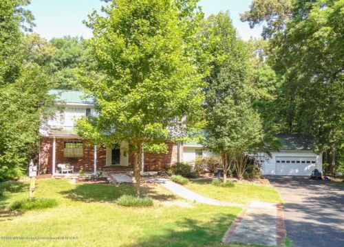 5070 Sportsman Dr, Walls, MS 38651-9624
