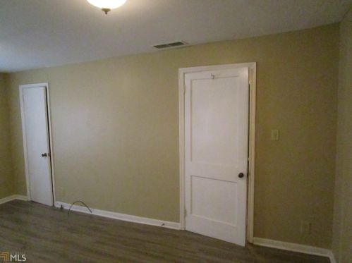 266 Hwy 138, Stockbridge GA 30281-4171 exterior