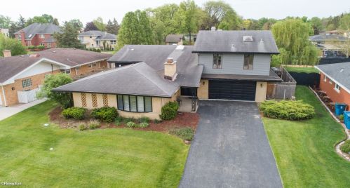 6701 Wyandot Dr, Palos Heights, IL 60463-1755