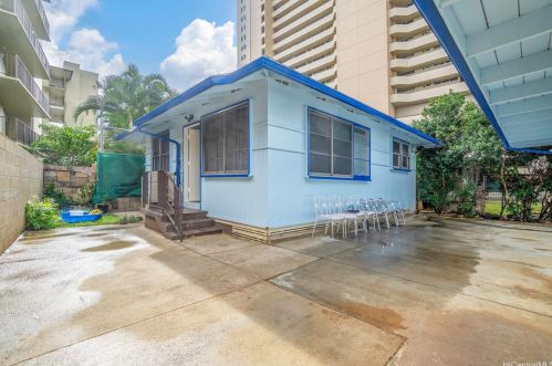 729 Ekela Ave, Honolulu HI 96816-1191 exterior