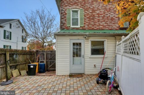 717 York St, Hanover PA 17331-3228 exterior