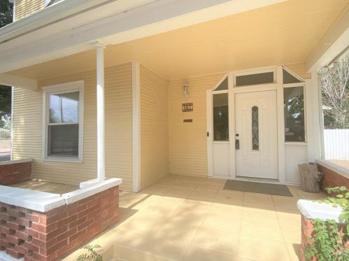 147 Vernon Pl, Pueblo, CO 81004-1740