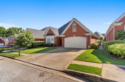 2135 Glenhurst Dr, Lithonia, GA 30078-6781
