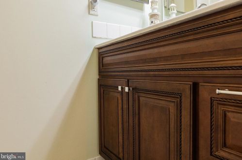 85 Valleybrook Dr, Lancaster PA  17601-4612 exterior