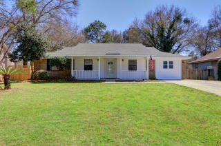 113 Sheftall Cir, Savannah, GA 31410-2636