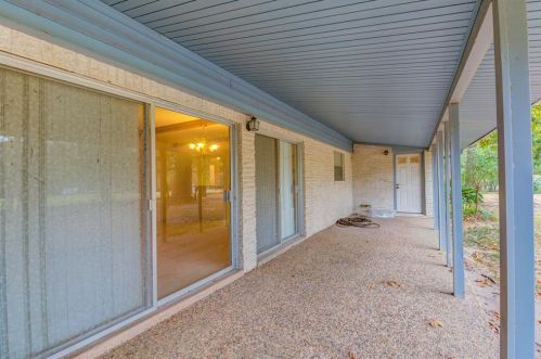 46 Ivy Ct, Conroe TX  77304-1205 exterior