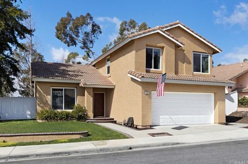 55 Avignon Ave, El Toro, CA 92610-1910