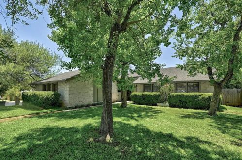 3401 Cactus Wren Way, Austin TX  78746-6636 exterior