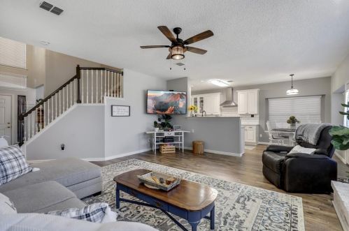 225 Waterford Oaks Dr, Cedar Hill TX 75104-2324 exterior