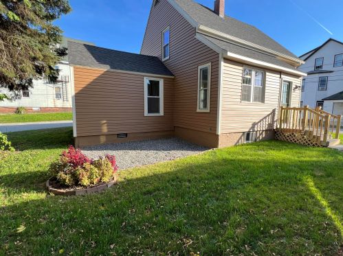 16 Elm St, Lewiston ME  04240-6226 exterior