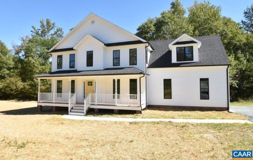 43 Little Mountain Rd, Bybee, VA 22963-6304