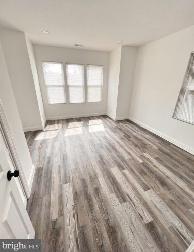 4812 10th St, Philadelphia PA 19141-3930 exterior