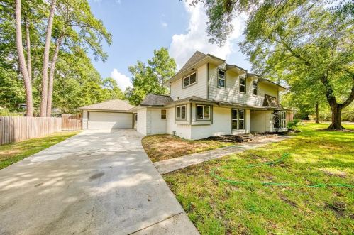 725 Talmalge Hall Dr, Conroe, TX 77302-3125