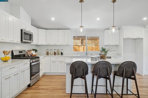 3407 Moretti Dr, Concord CA  94519-2049 exterior