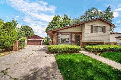 427 Ardmore Ave, Addison, IL 60101-4177