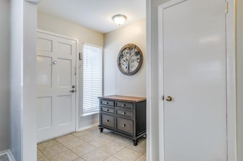 8144 Greenhollow Ln, Dallas, TX 75240-3817