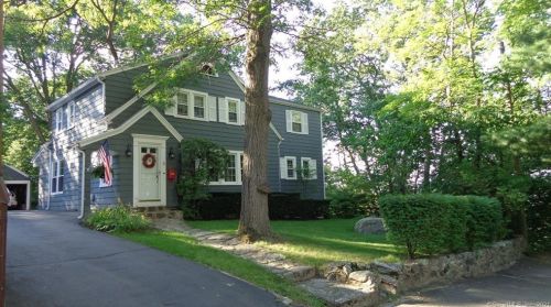 11 Mountain Park Ave, Waterbury, CT 06708-2131
