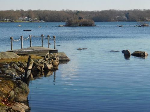 196 Sawdy Pond Ave, Tiverton, RI 02878-2653