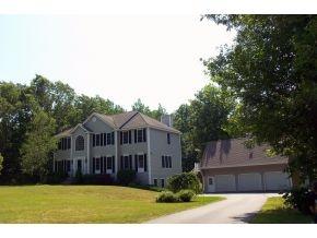 44 Croft Ln, Chester, NH 03036-8109