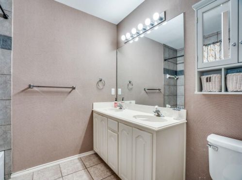 2507 Gln Morris Rd, Carrollton TX 75007-1916 exterior