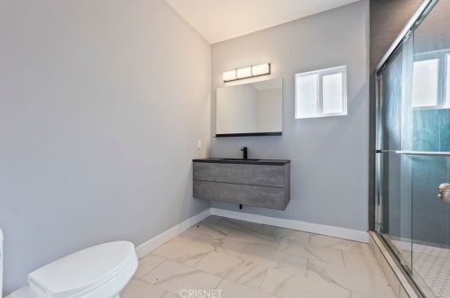 7960 Amestoy Ave, Van Nuys CA  91406-1603 exterior