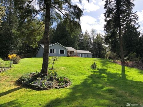6149 Middle St, Suquamish, WA 98392-9511