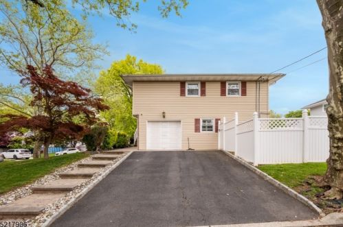 196 Russell Ave, Rahway, NJ 07065-1522