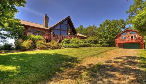 239 Chigger Rdg, Mineral Bluff, GA 30559-3074