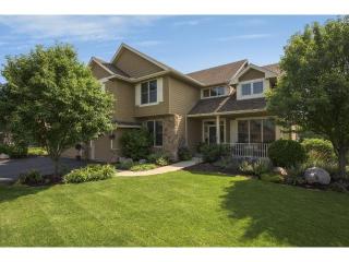 6925 Ruby Ln, Chanhassen, MN 55317-7595