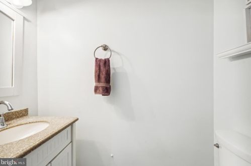 5269 Bradgen Ct, Springfield VA  22151-3524 exterior