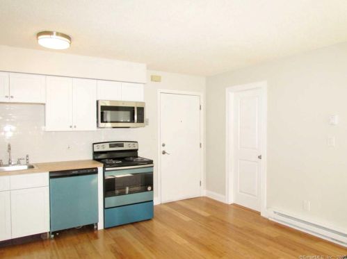 81 Culvert St, Torrington, CT 06790-5100