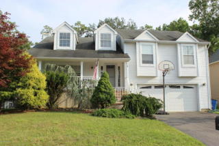 4 Honey Locust Ln, Wall Township, NJ 07731-3083