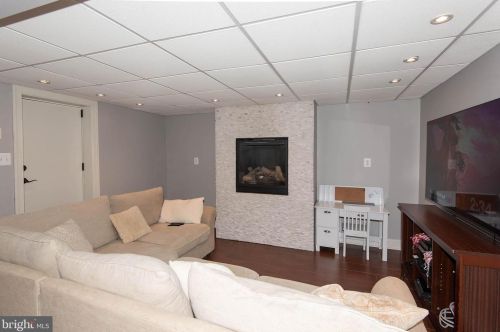 255 Lower Magothy Beach Rd, Severna Park MD  21146-2118 exterior