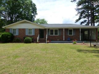 228 Hunstanton Dr, Winnsboro Mills, SC 29180-2617