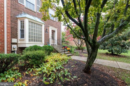 1472 Bay Green Dr, Arnold, MD 21012-2069