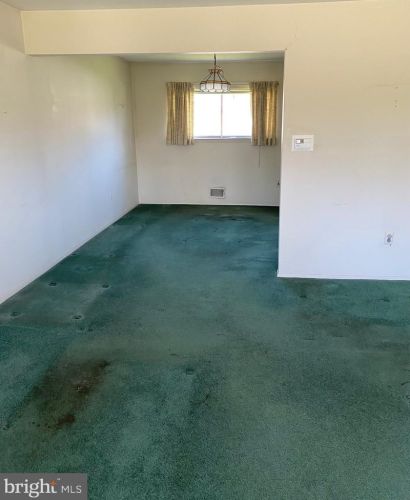 41 Bayberry Rd, Trenton NJ 08618-1023 exterior