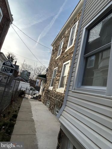 5131 12 St, Philadelphia PA 19123-0037 exterior