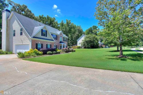 120 Melrose Creek Dr, Stockbridge GA  30281-2333 exterior