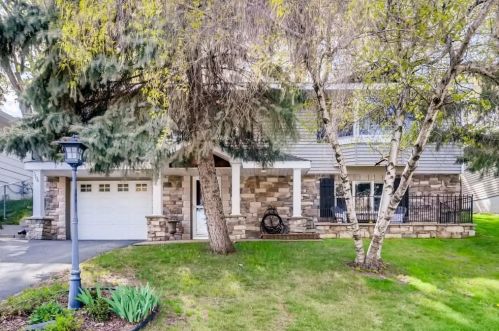 506 10th Ave, South Saint Paul, MN 55075-1613