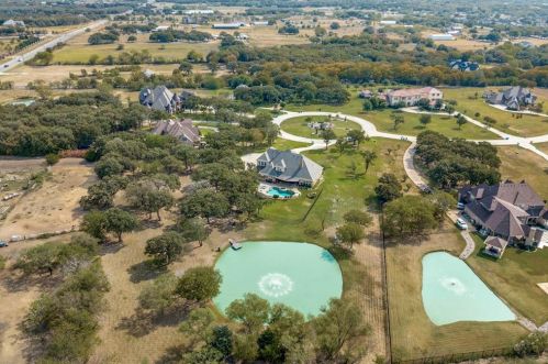 635 Mnr Dr, Argyle TX 76226-5920 exterior