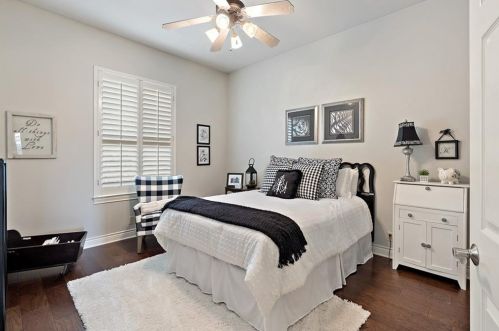 917 Biscayne, Austin TX 78734-4424 exterior