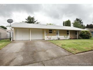 16310 Rhone St, Portland, OR 97236-1947