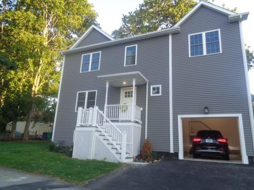 22 Millard Ave, Warwick, RI 02889-5520